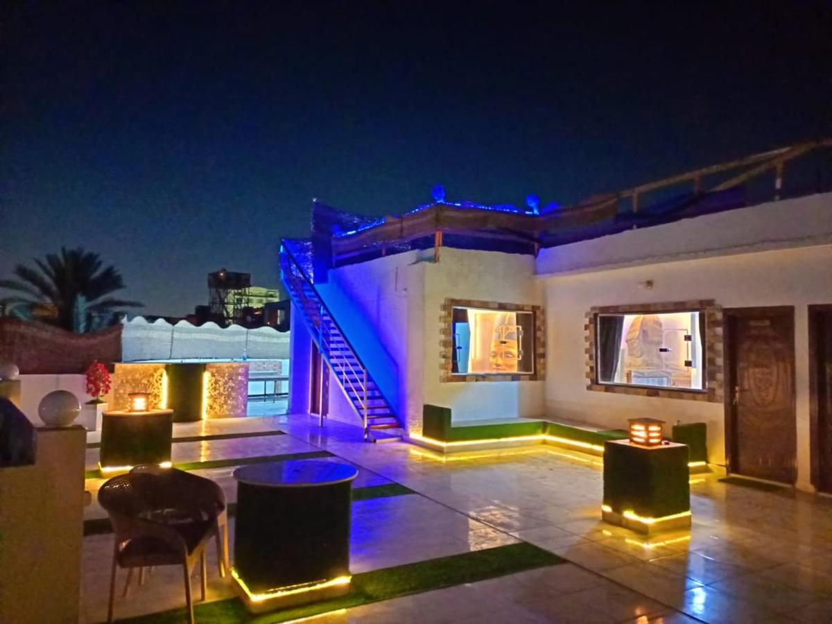 Hotel Nefertiti Pyramids View Kairo Exterior foto